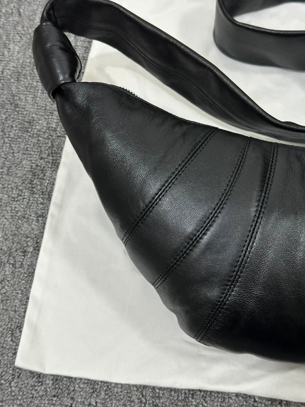 Lemaire Black Sheepskin Croissant 26SS Pocket Bag