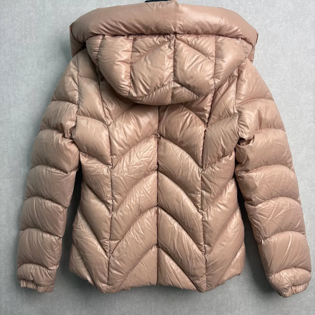 Moncler Akebia Black Short Slim Down Jacket