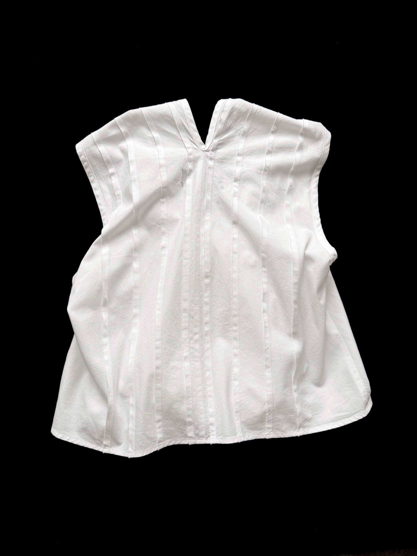Comme Des Garcons Pleated White Top - Devines