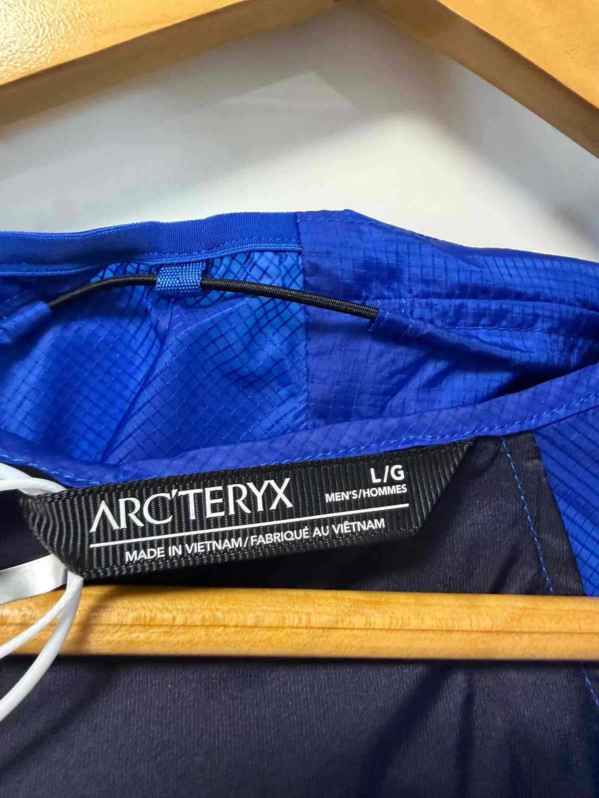 Arc'teryx Norvan Windshell Hoody Blue Black Polyester Jacket