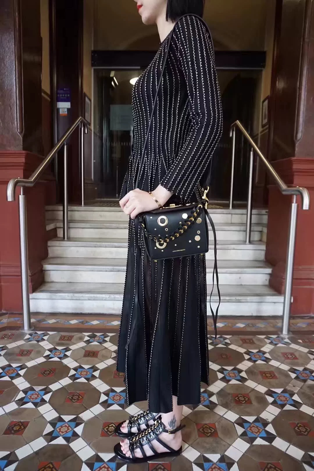 Alexander McQueen Black Metal Ring Square Box Tote Bag