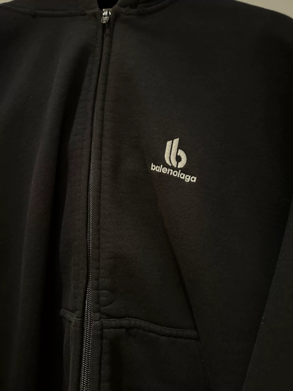 Balenciaga 3b embroidered hoodie