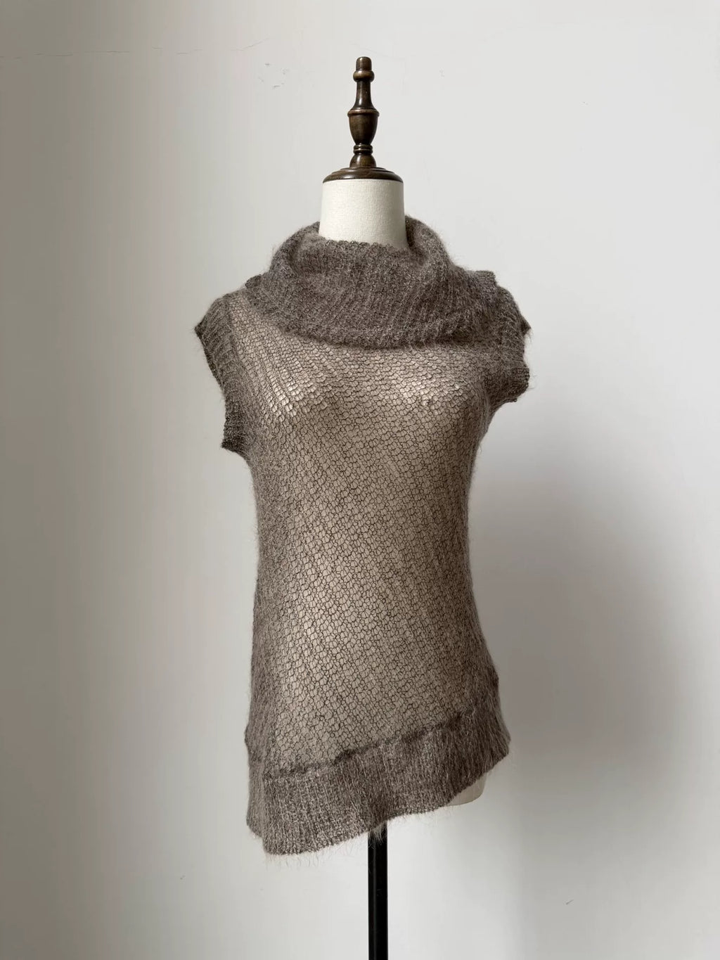Issey Miyake Plantation line mock neck sleeveless knit vest