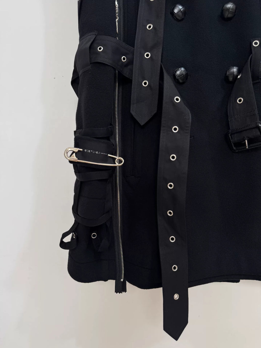 Takahiromiyashita TheSoloist. Takahiro Miyashita Double-Breasted Cloak Vest
