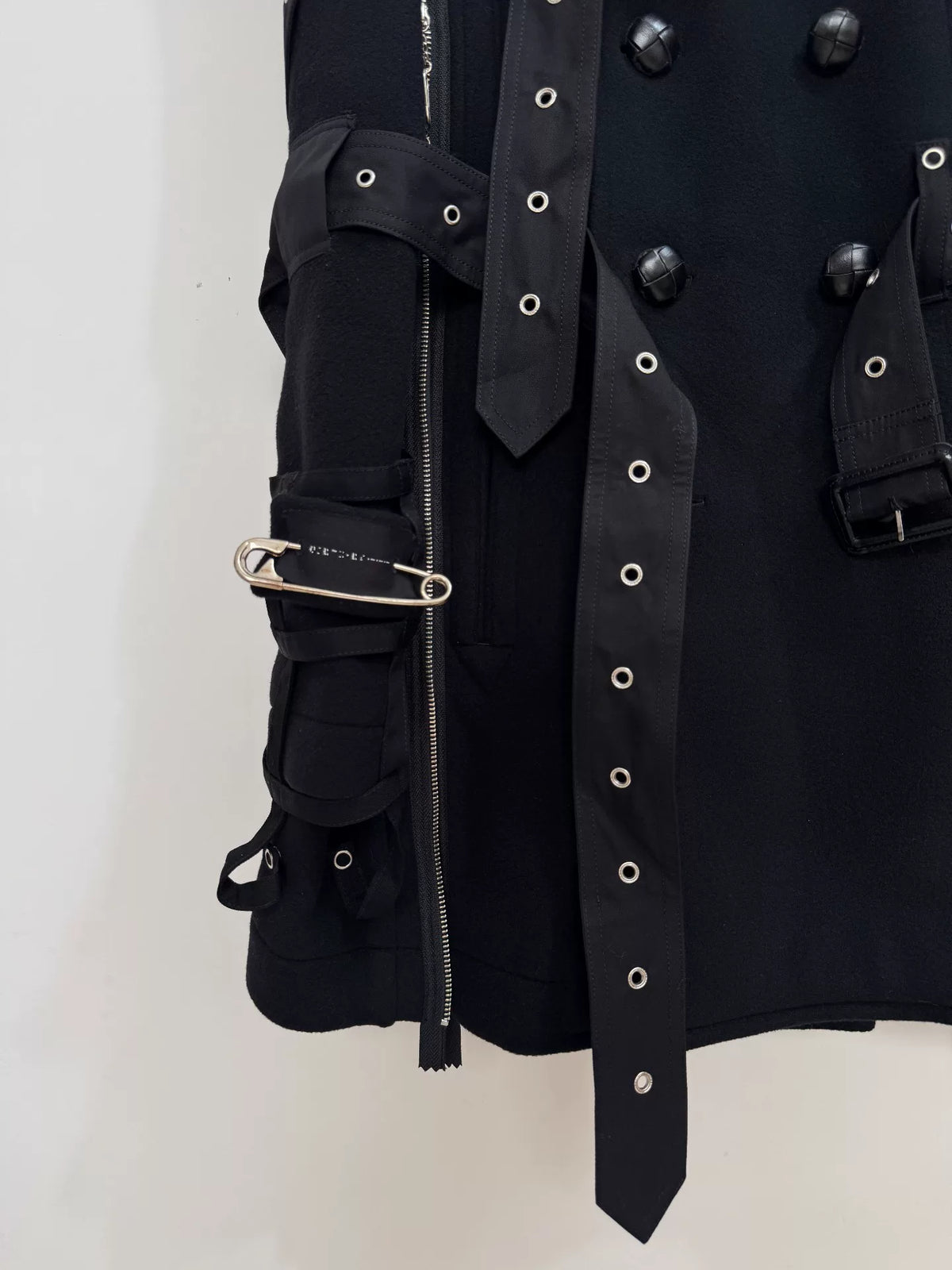 Takahiromiyashita TheSoloist. Takahiro Miyashita Double-Breasted Cloak Vest