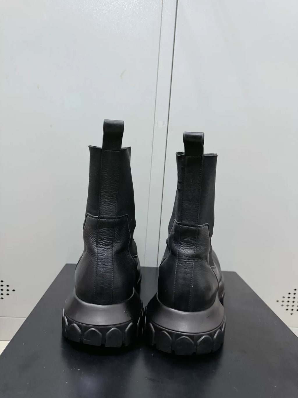 Rick Owens Beatle Mega Tractor Octopus Sole Chelsea Boots