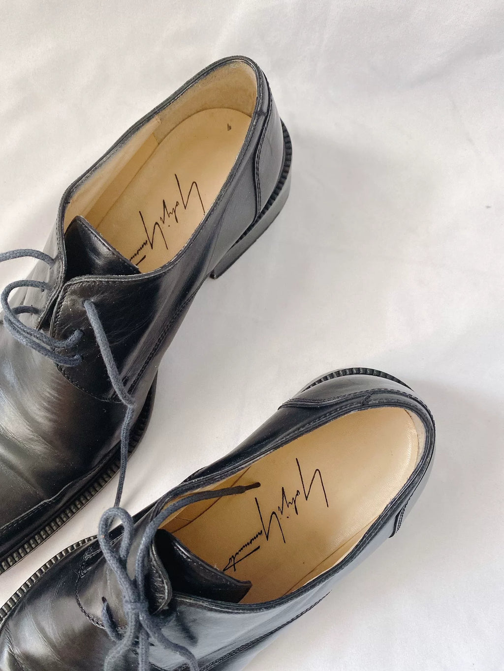Yohji Yamamoto upturned pointed-toe leather shoes