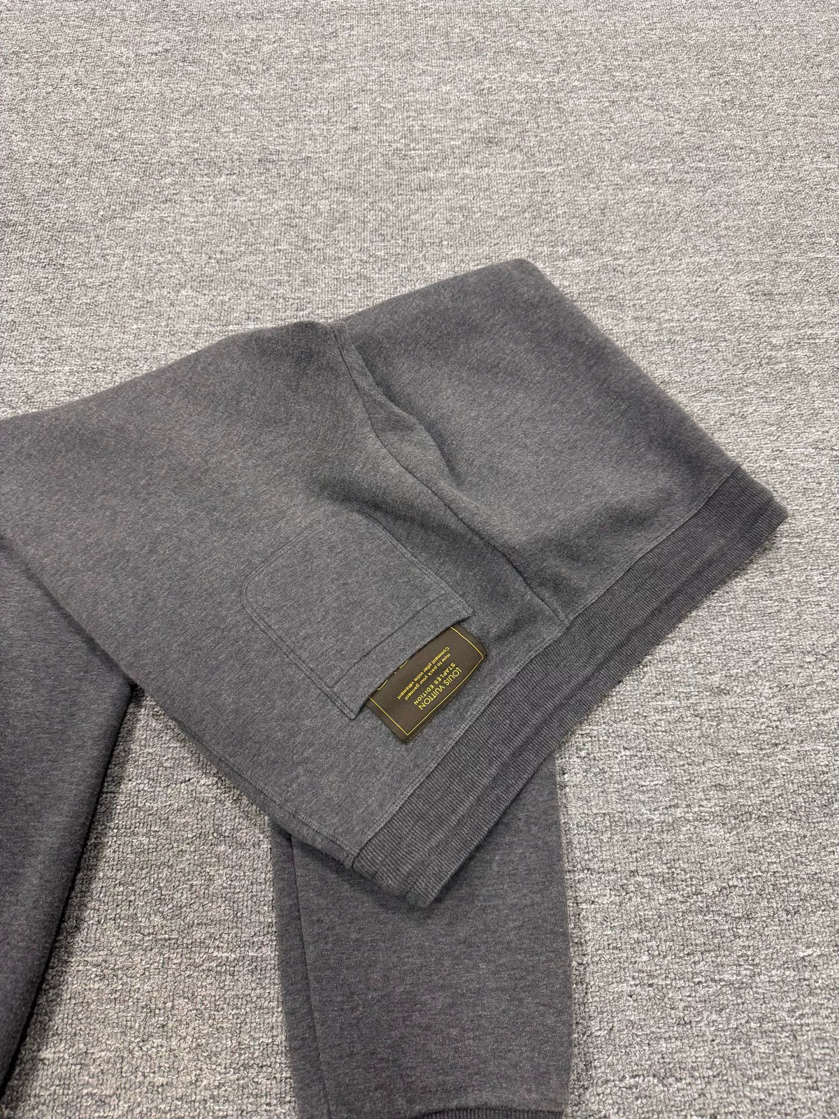 Louis Vuitton Pants