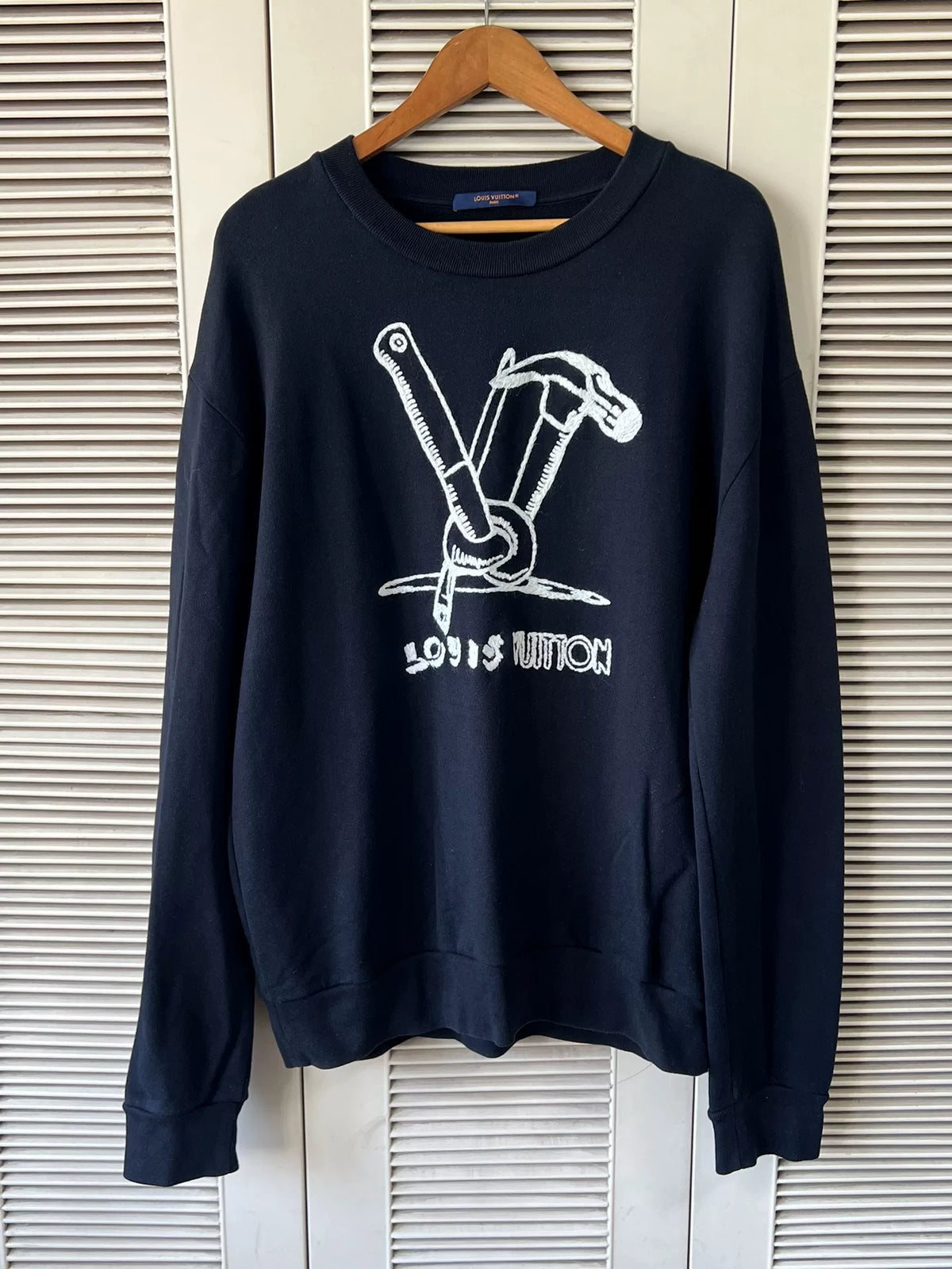 Louis Vuitton black tool embroidery sweatshirt