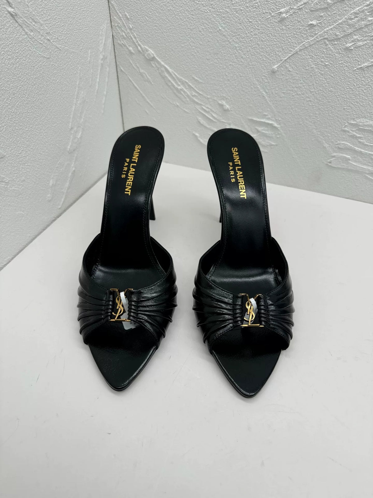 Saint Laurent 2026 Black Gold Logo Pointed-Toe Heels