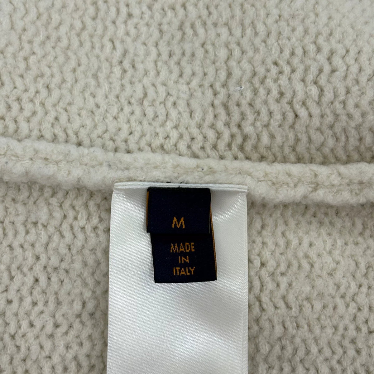 Louis Vuitton LV 2025 new model off-white embroidered teddy sweater