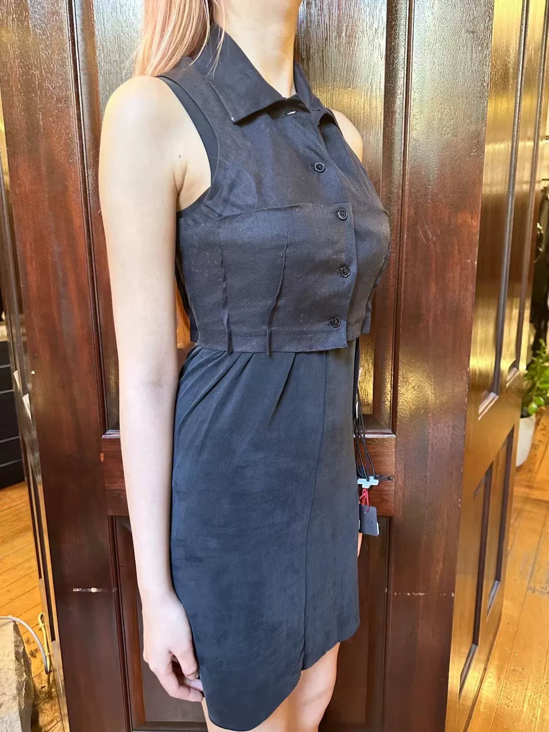 M.A+ SS24 Black Sleeveless Pleated Cropped Linen Shirt