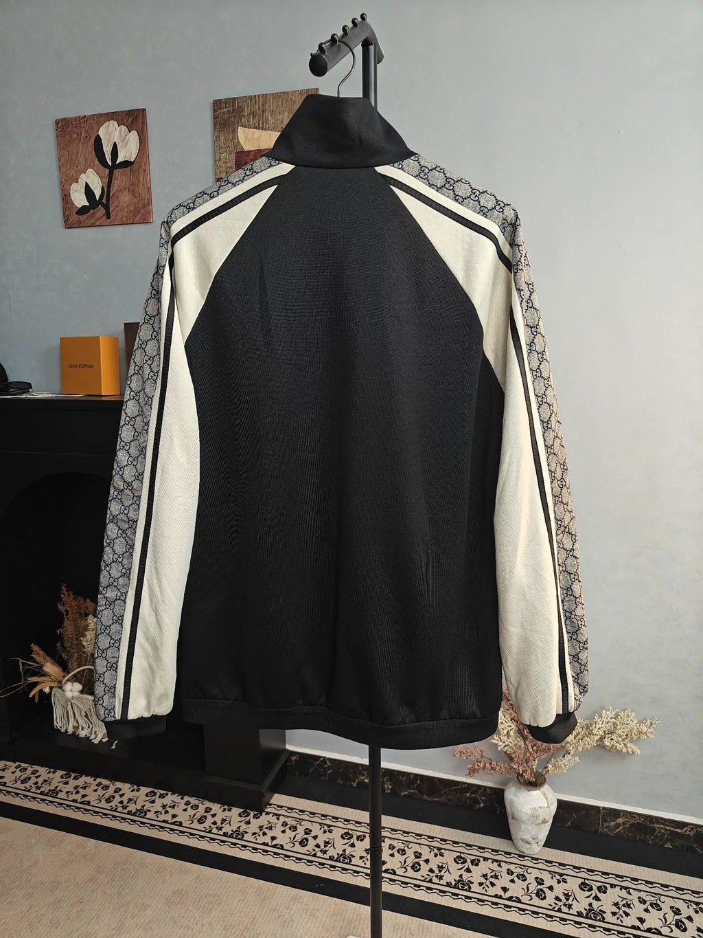 Gucci Black White Snake Print Jacket