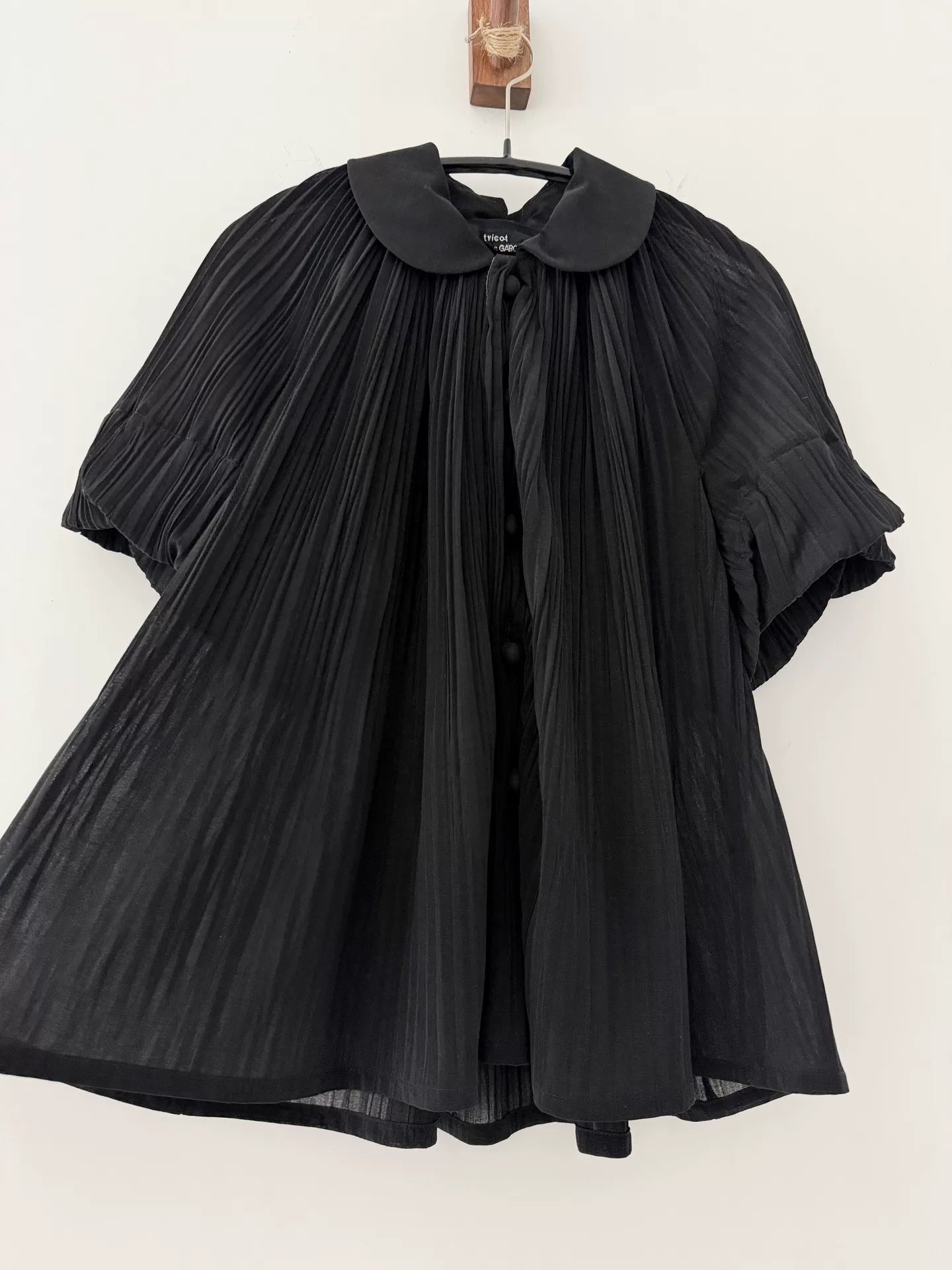 Comme Des Garcons Pleated Round Collar Shirt - Devines