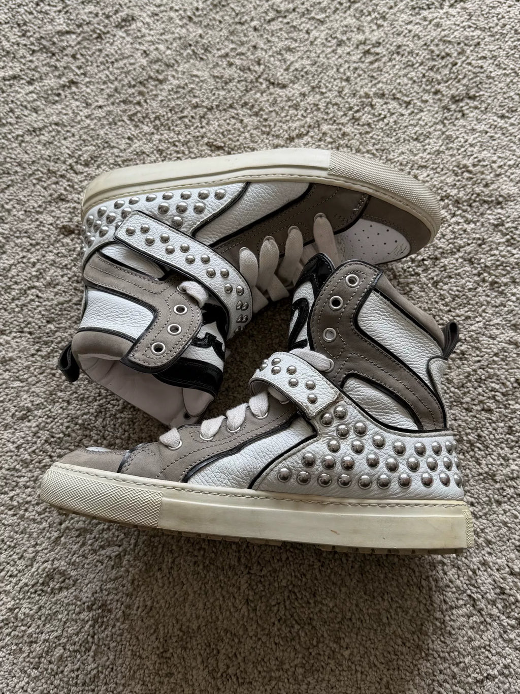 DSQUARED2 White Leather Studded Strap High Top Logo Sneakers