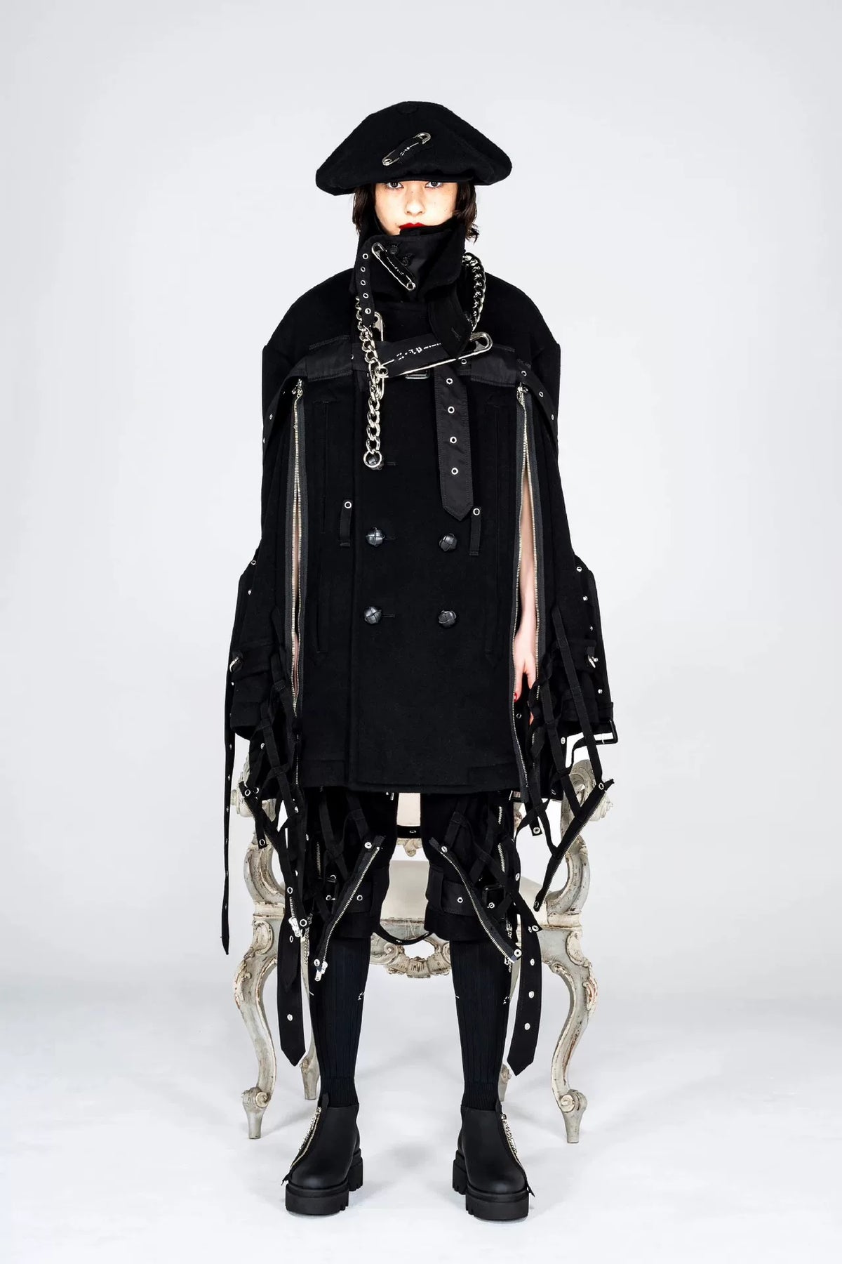 Takahiromiyashita TheSoloist. Takahiro Miyashita Double-Breasted Cloak Vest