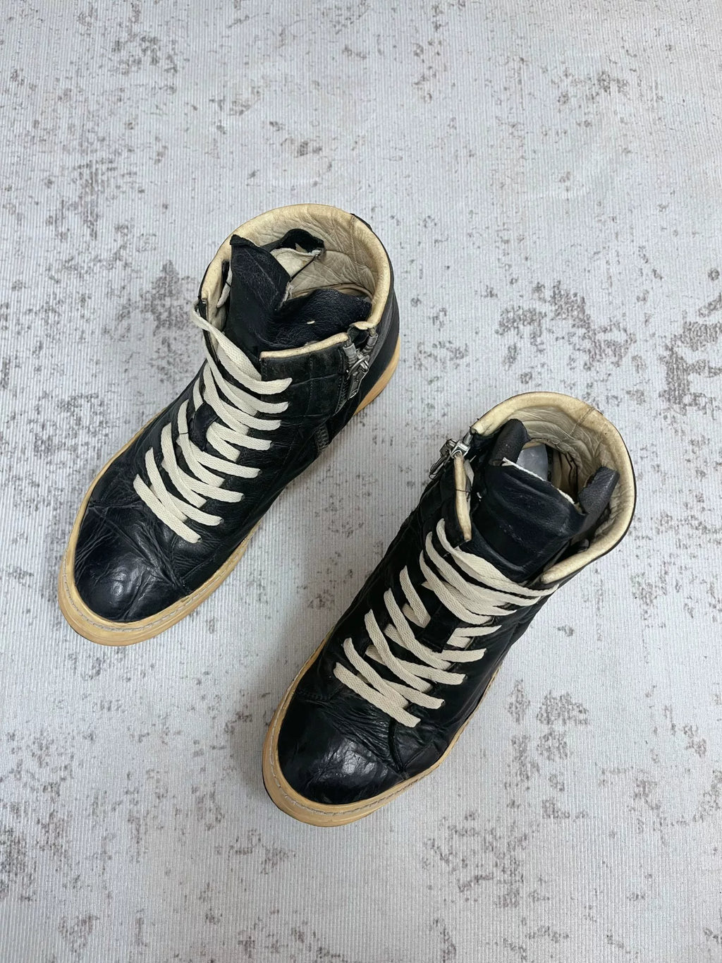 RICK OWENS GEOBASKET SNEAKER Black & White