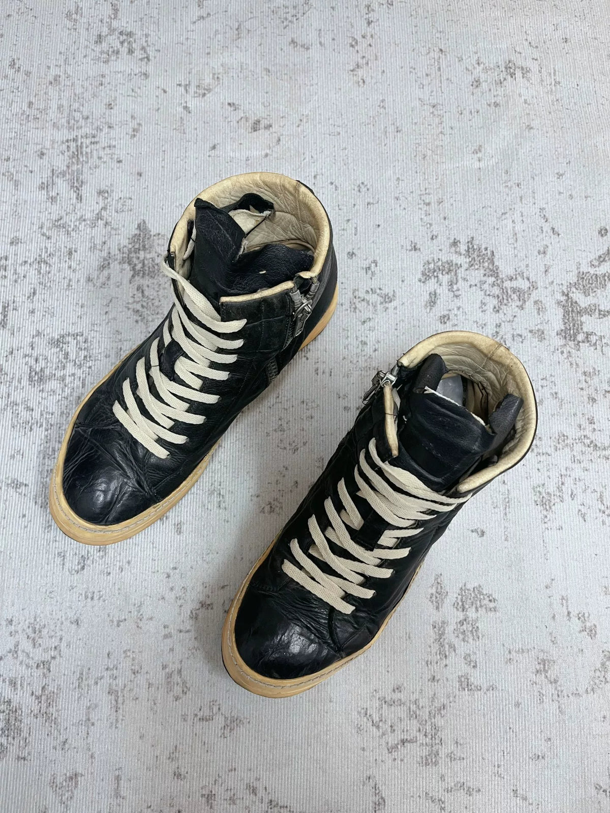 RICK OWENS GEOBASKET SNEAKER Black & White