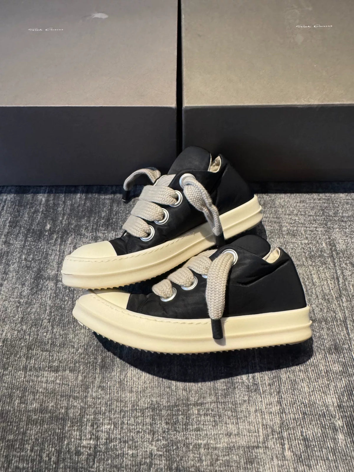 Rick Owens Thick-Lace Low-Top Sneakers