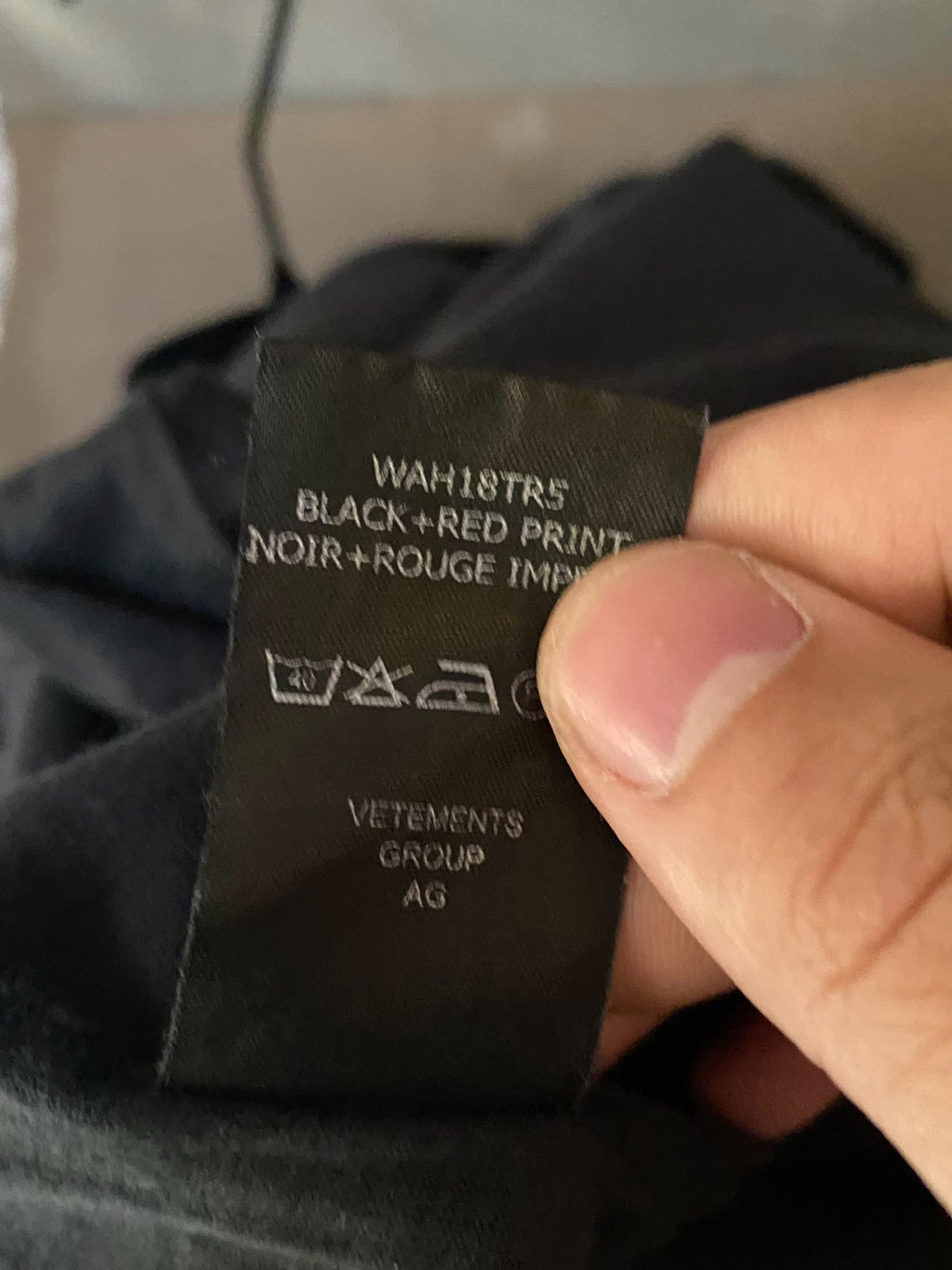 Vetements 18SS Blood-Drop Sanskrit Sweatshirt