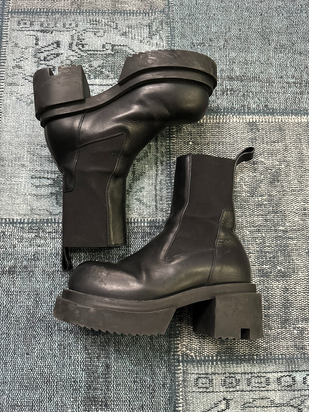 Rick Owens Bogun Classic Thick-Heel Chelsea Boots