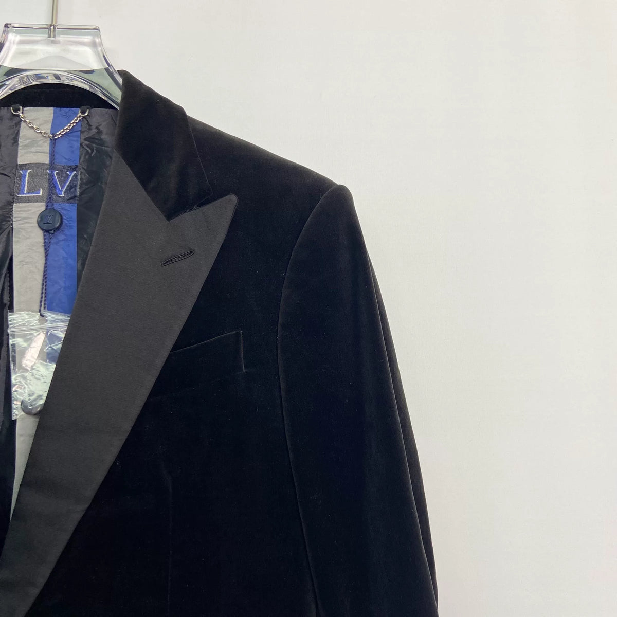 Louis Vuitton Black Collared Single-Breasted Velvet Blazer