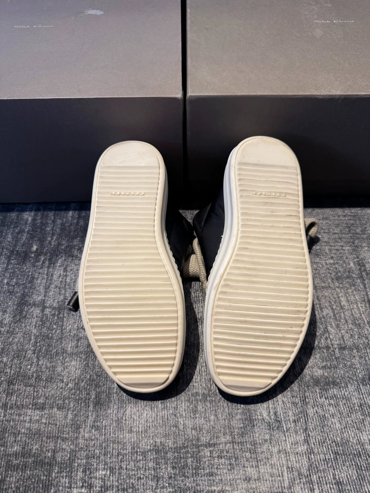Rick Owens Thick-Lace Low-Top Sneakers