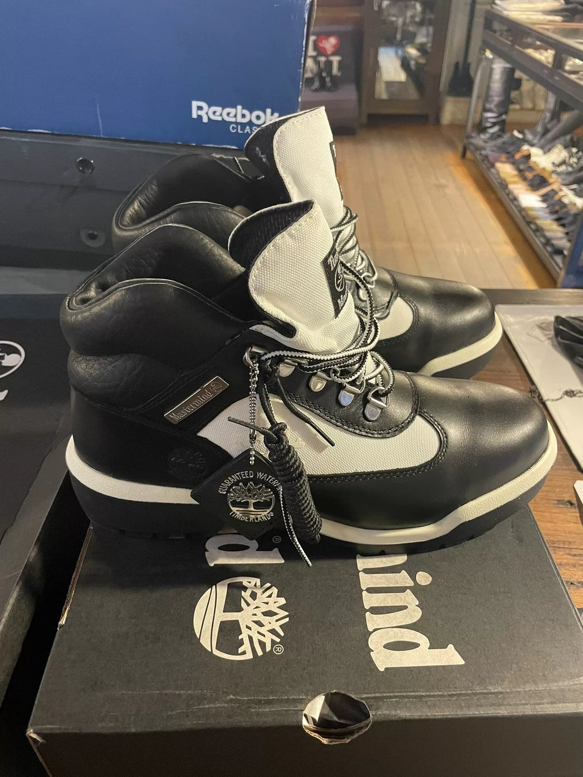mastermind Japan × TIMBERLAND Field Nubuck Boots