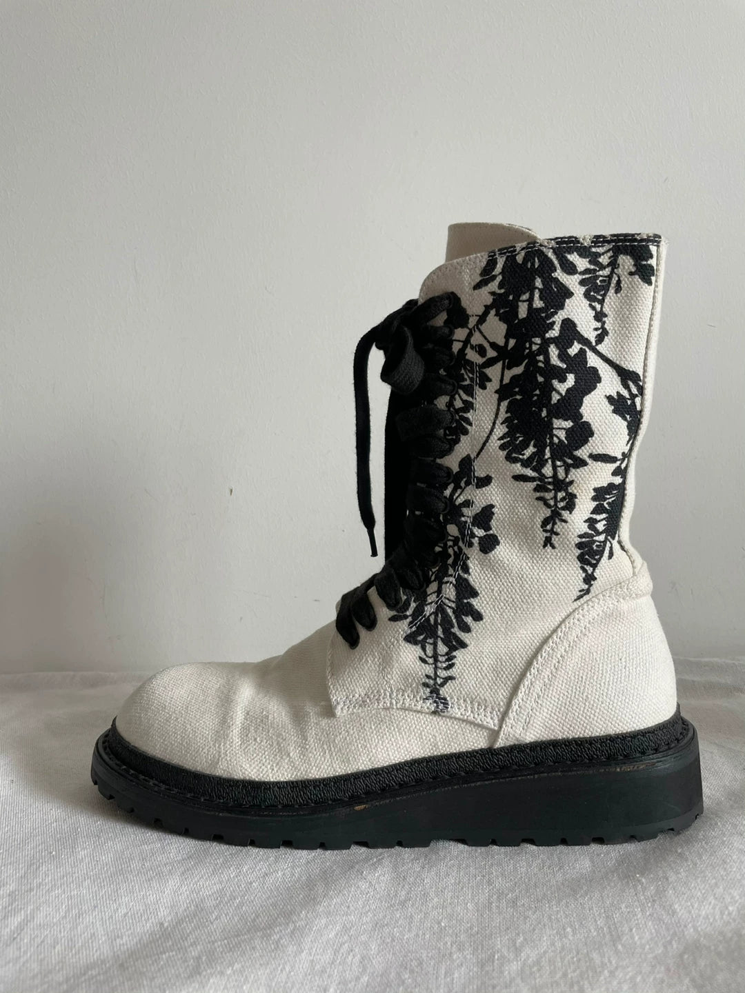 Ann Demeulemeester 14SS runway floral boots