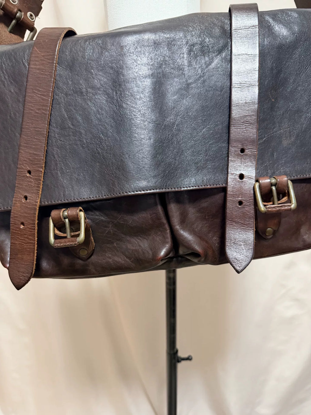 Dries van Noten Crossbody Shoulder Leather Messenger Bag
