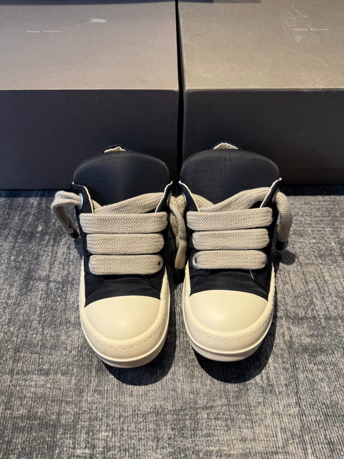 Rick Owens Thick-Lace Low-Top Sneakers