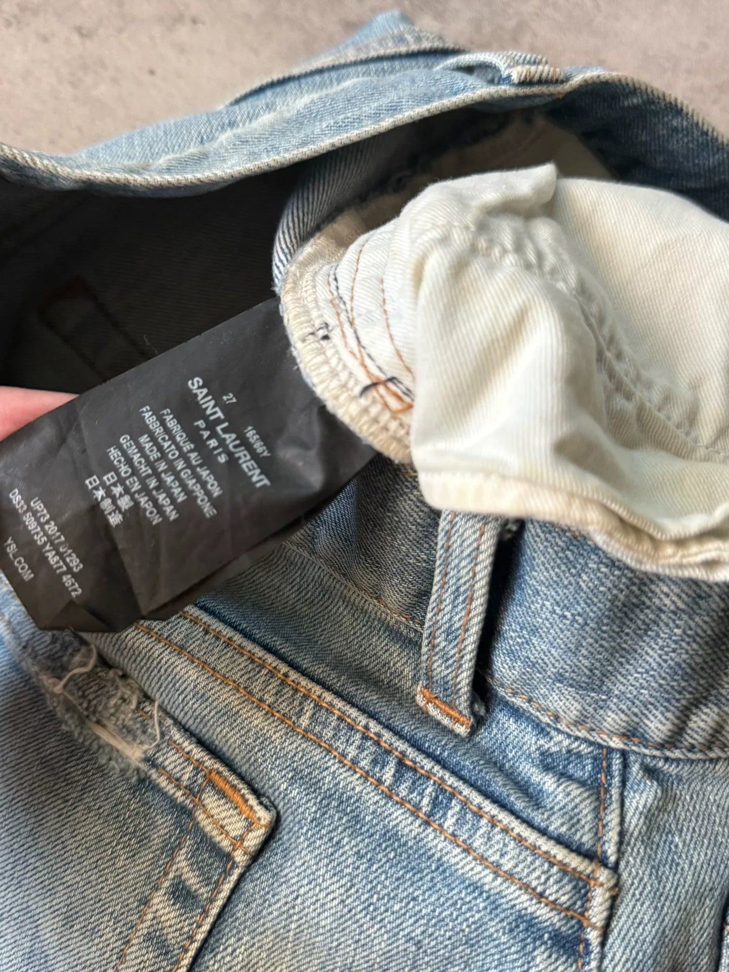 Saint Laurent Paris 18SS D05 Blue Washed Distressed Denim Jeans
