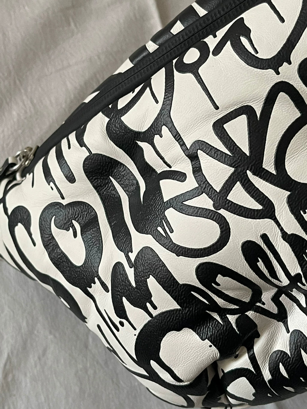 Maison Margiela Graffiti Lambskin Pillow Bag Crossbody Bag Single Shoulder Bag