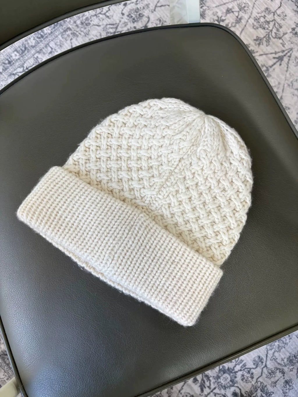 Chanel Off-White Pineapple Double C Cashmere Beanie