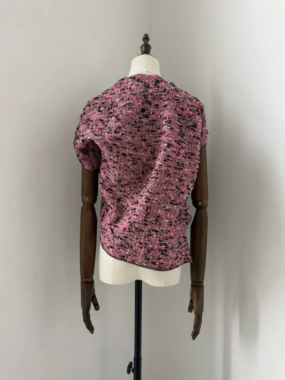 Comme Des Garcons Rei Kawakubo 2013 Tricot line asymmetric yarn-spliced top