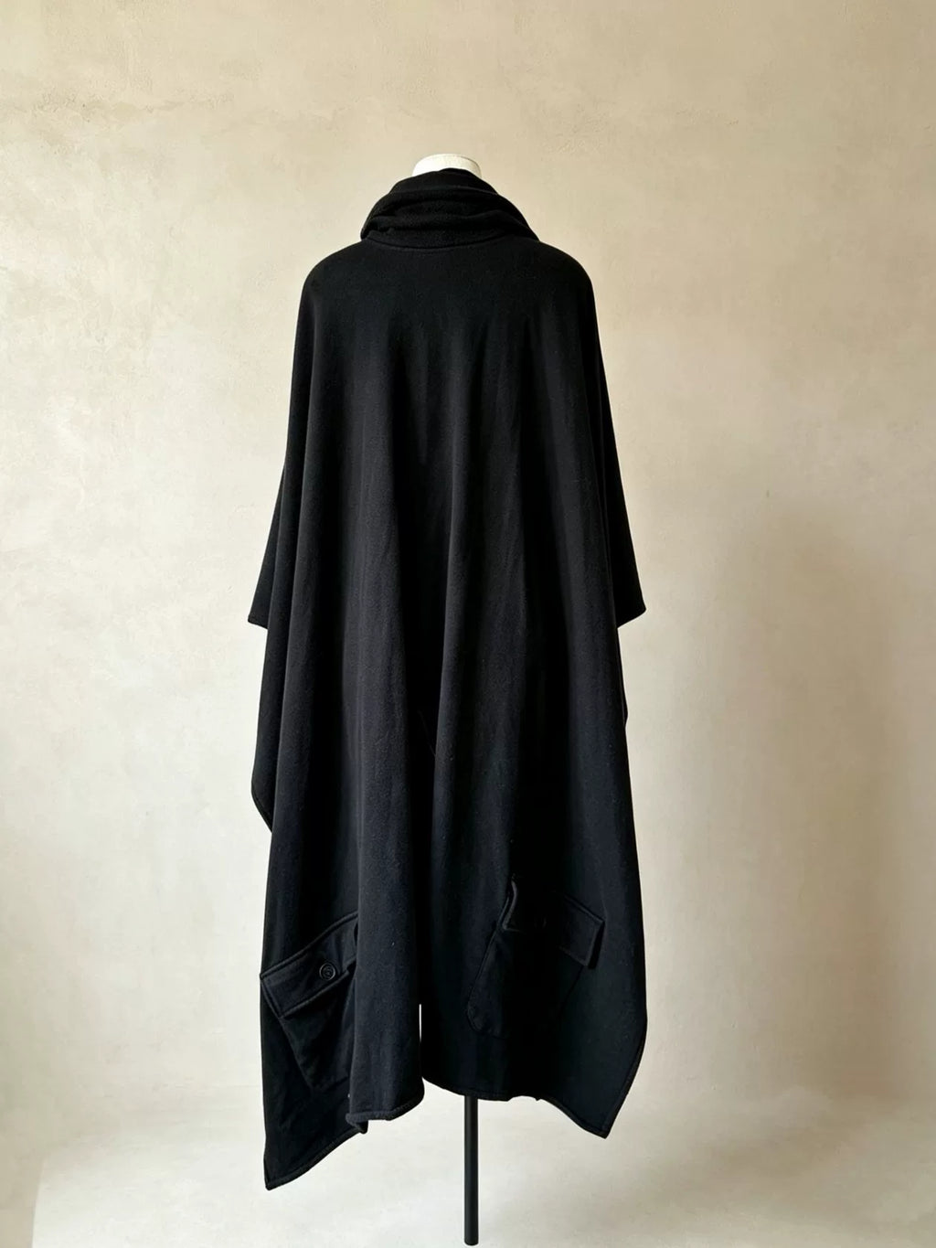 Yohji Yamamoto 12aw Runway Deconstructed Scarf Cape