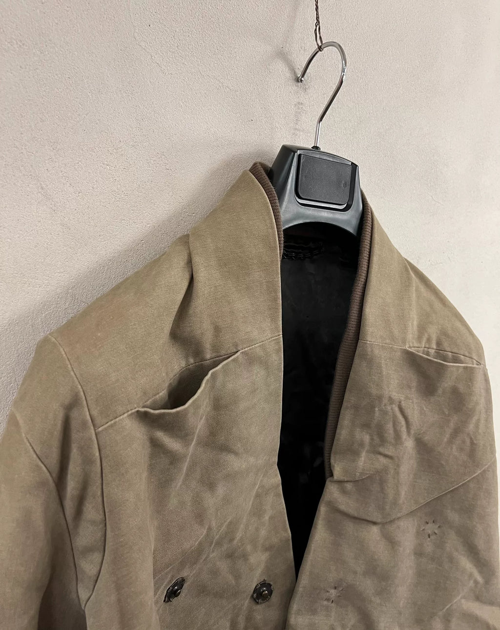 Julius_7 Short Cropped Asymmetric Cape Jacket