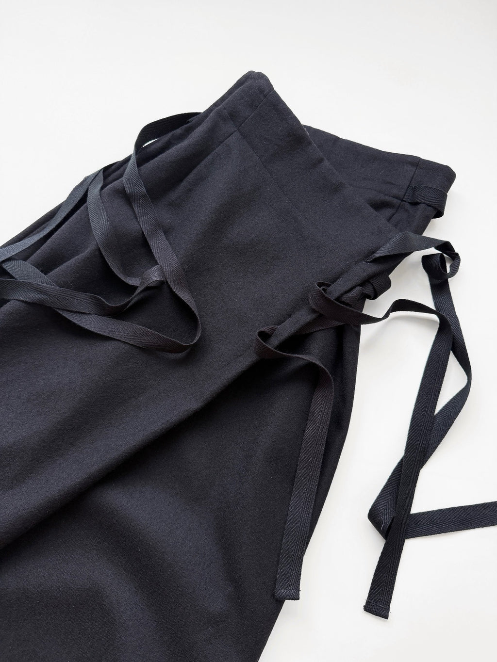 Comme Des Garcons Wool Tie Black Skirt - Devines
