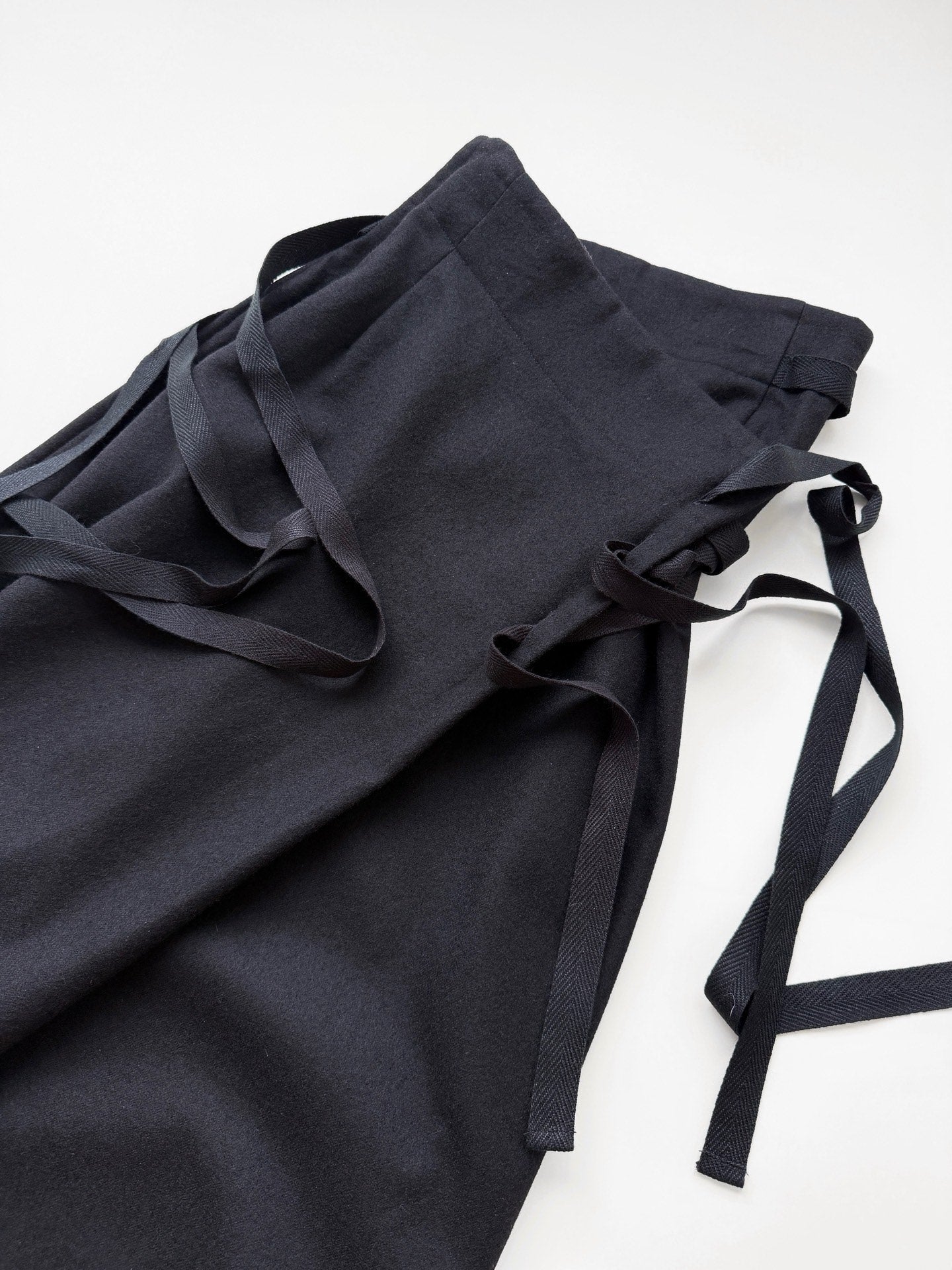 Comme Des Garcons Wool Tie Black Skirt - Devines