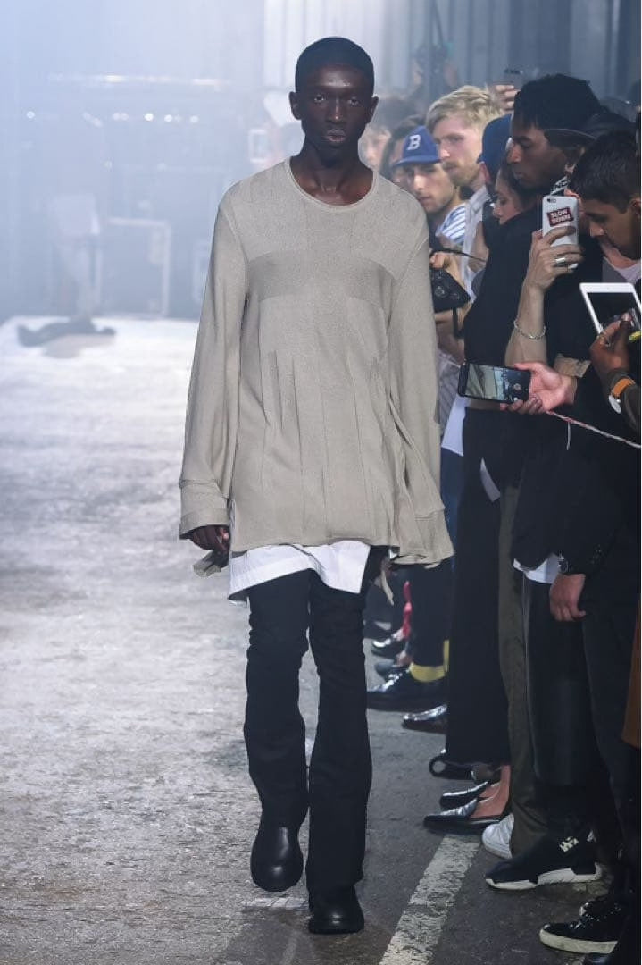 Julius Long Sleeve Top Knit Khaki Sweatshirt