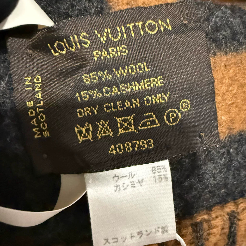 Louis Vuitton Isetan 140x140 CM Shawl