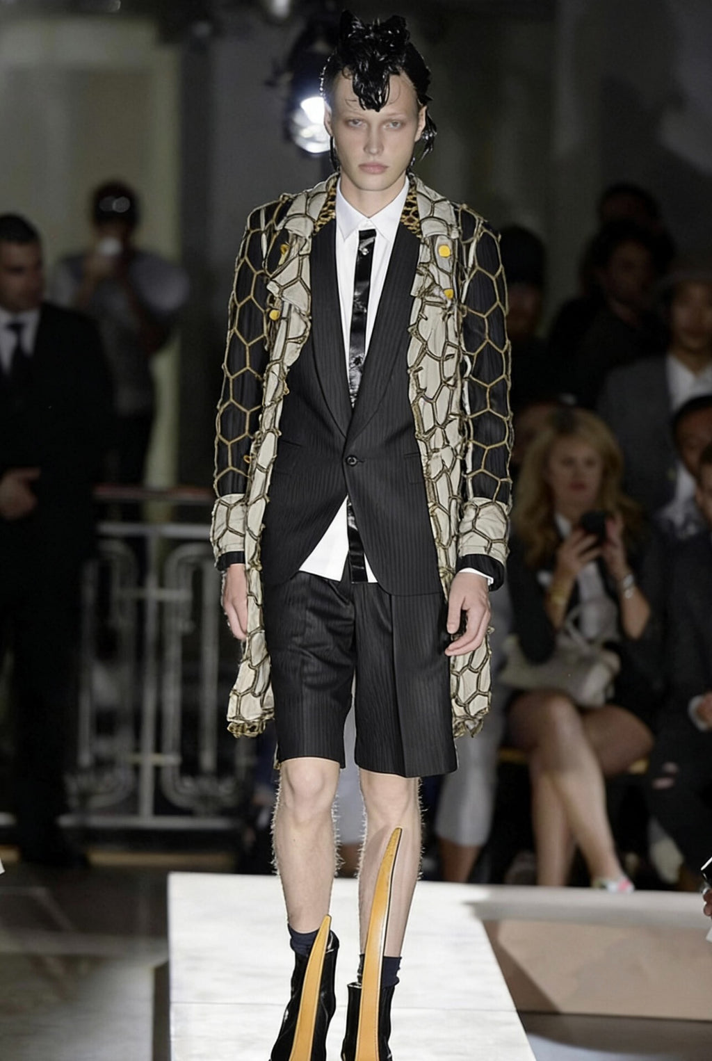 COMME des GARCONS Leopard Print Collar Showpiece Coat