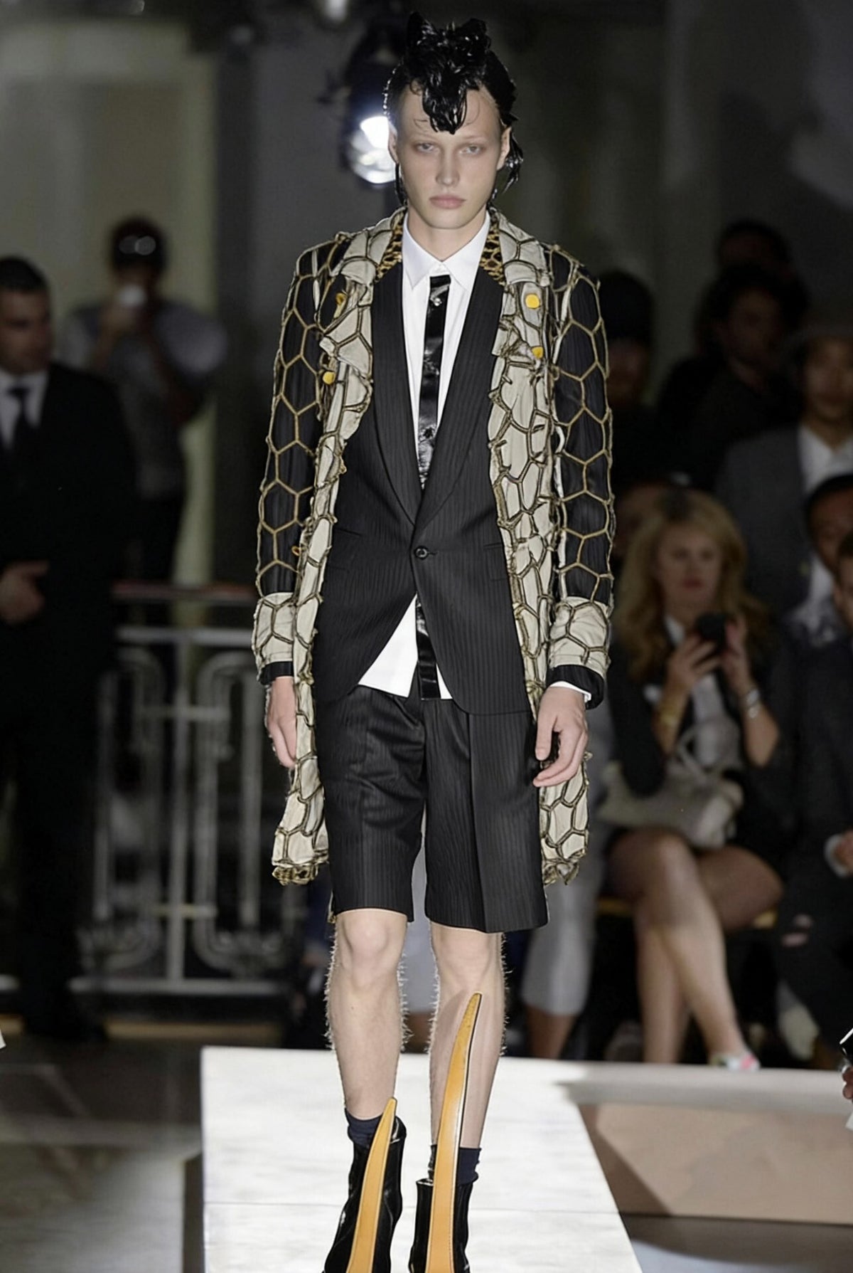 COMME des GARCONS Leopard Print Collar Showpiece Coat