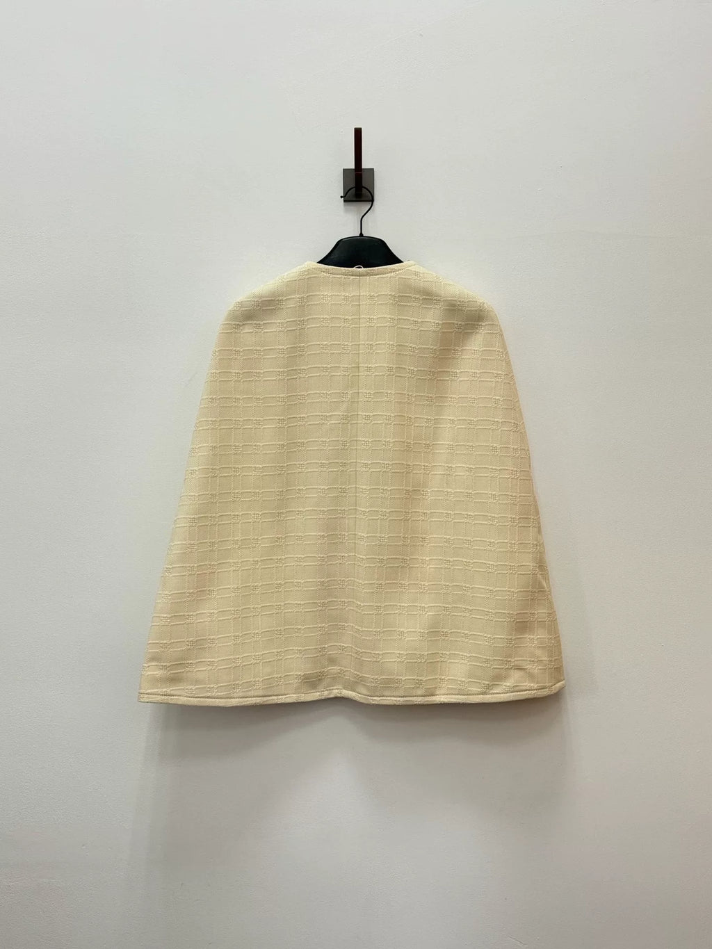 Gucci Off-White Plaid Detachable Cape Vest