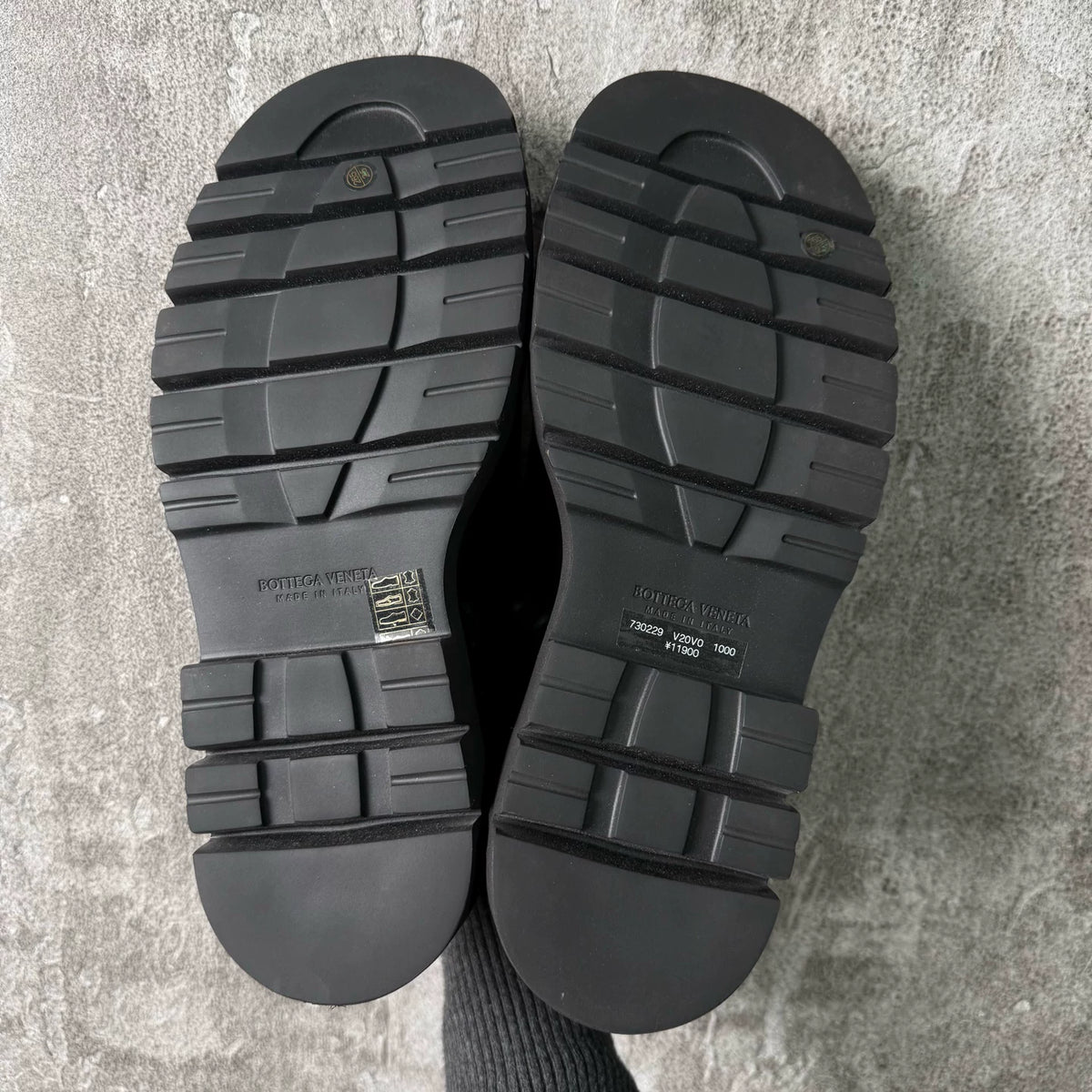 Bottega Veneta Low-Top Hiking Derby Shoes