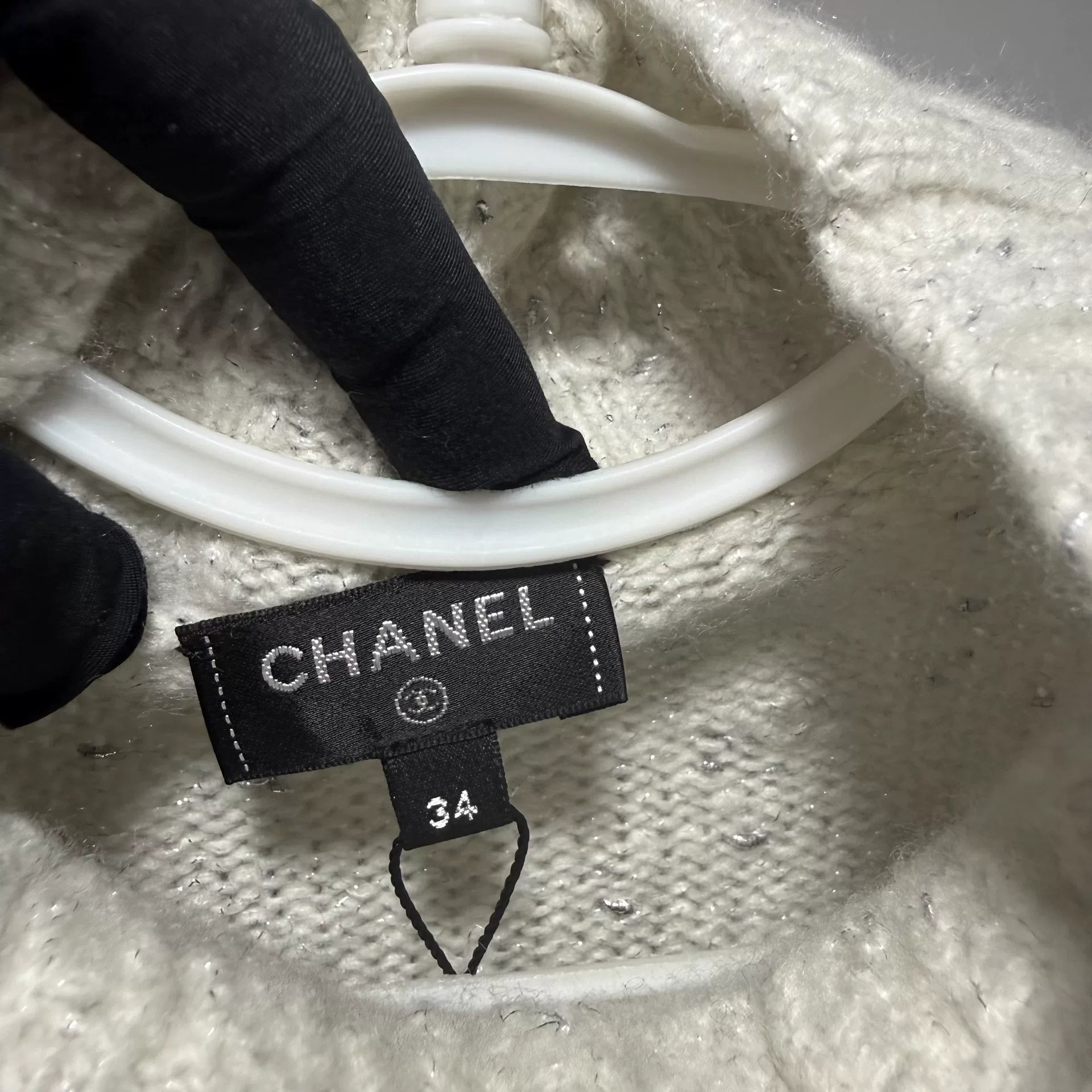 Chanel 21n Coco Neige Black White Color-Blocked Sweater