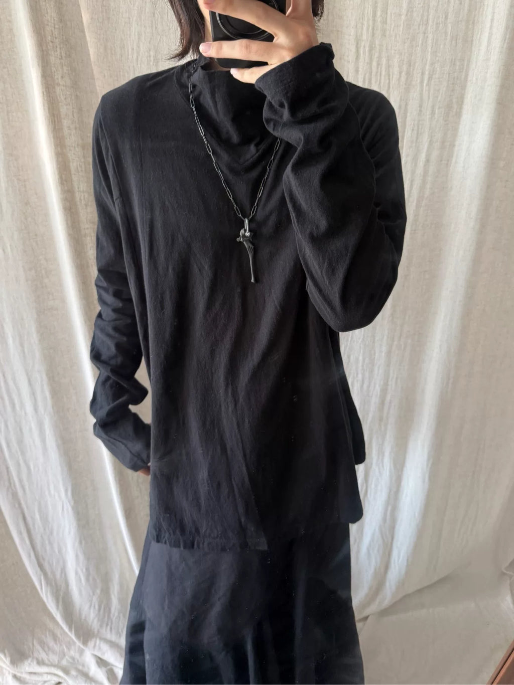 Julius V-Cut Turtleneck Nop Jersey Sweater