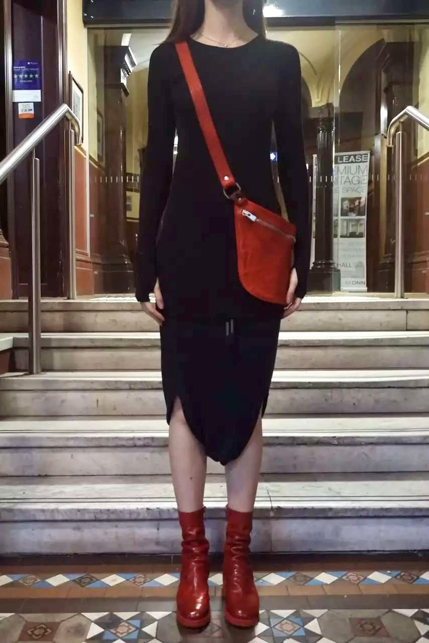 Guidi Red CV24T Q10 Dumpling Clutch