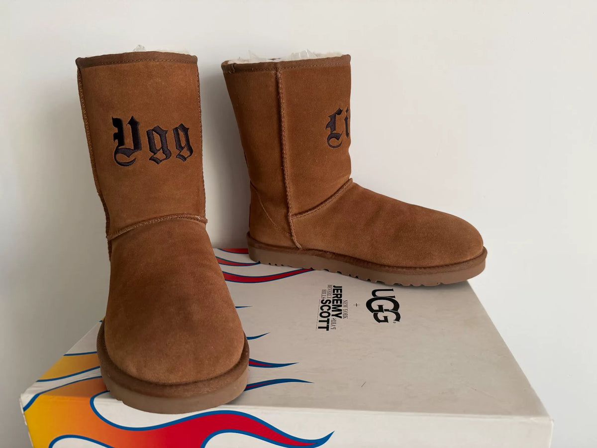 UGG JEREMY SCOTT CLASSIC SHORT CHESTNUT BOOTS