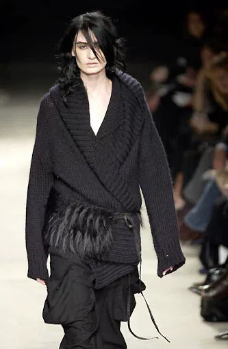 ann demeulemeester 2002aw fur shawl